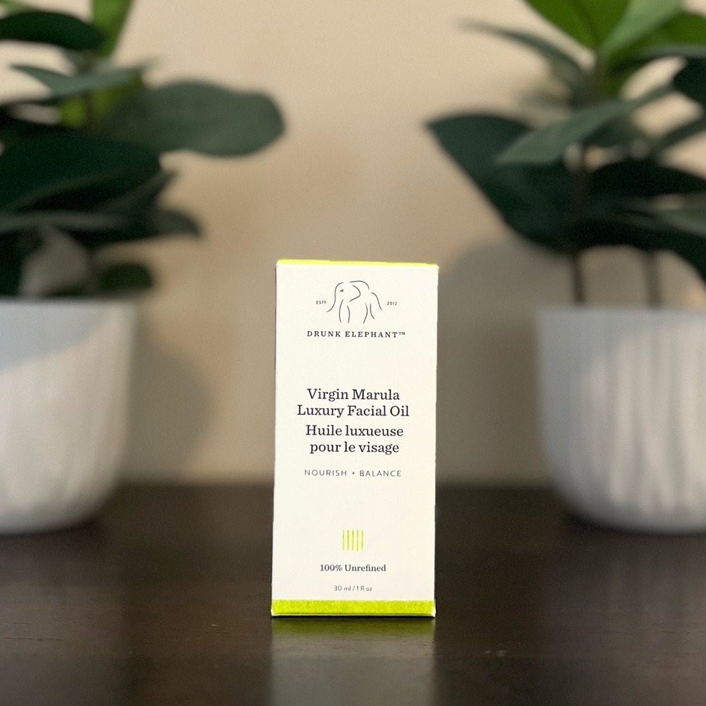 Drunk Elephant Virgin Marula Facial Oil - White and Green